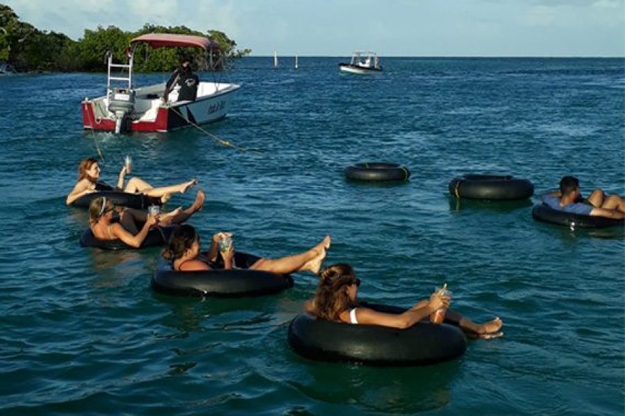 Island Tubing with Anda De Wata Tours